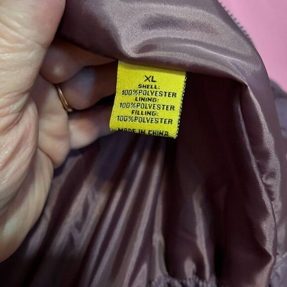 Daisy XLβPurple Puffer Jacket Coat Lite and Unbelievably Comfy Like NEW - Picture 3 of 11